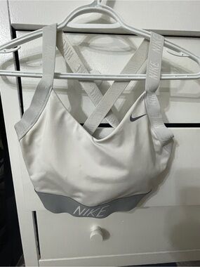 Nike White & Light Gray Crisscross Strap Sports Bra